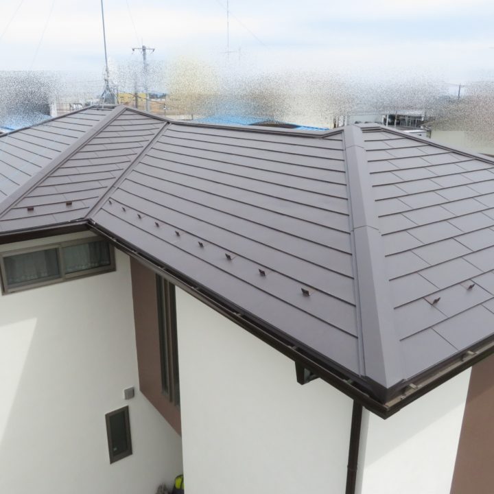 屋根カバーガルバリウム鋼板金属屋根After