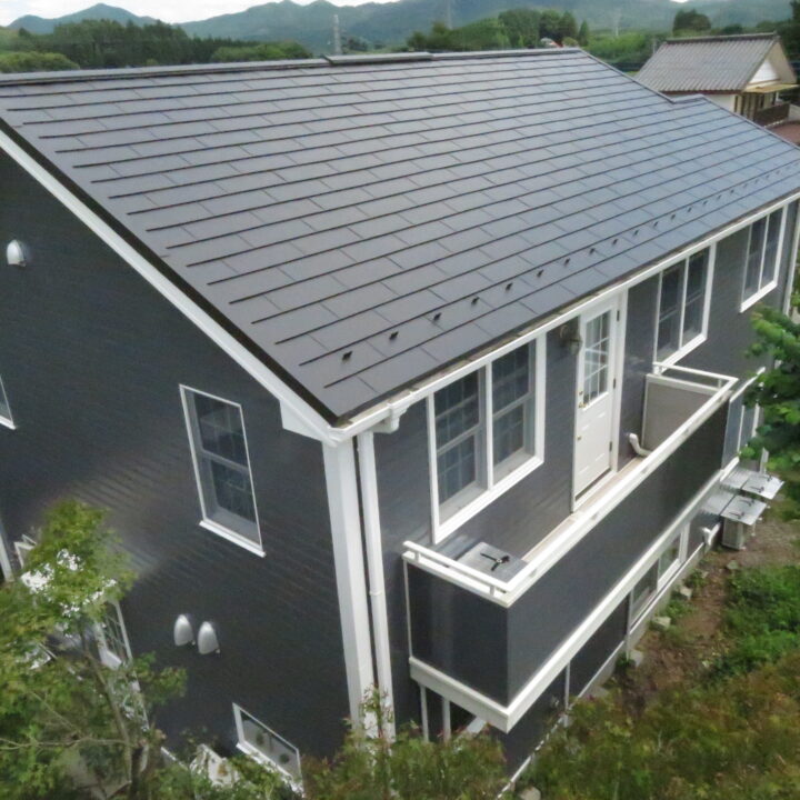 栃木県塩谷町 O様邸 屋根カバー工法『INAGAKI ICひらぶき ヒランビー220』