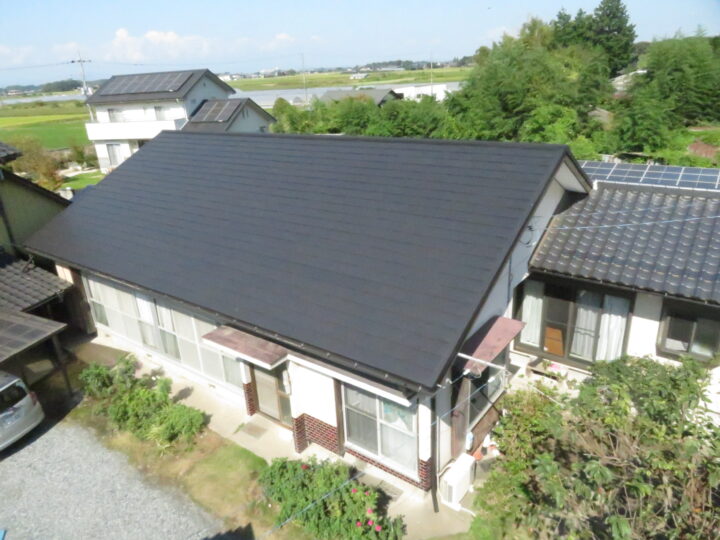 栃木県小山市 H様邸 屋根葺き替え工事『アイジー工業 スーパーガルテクト』