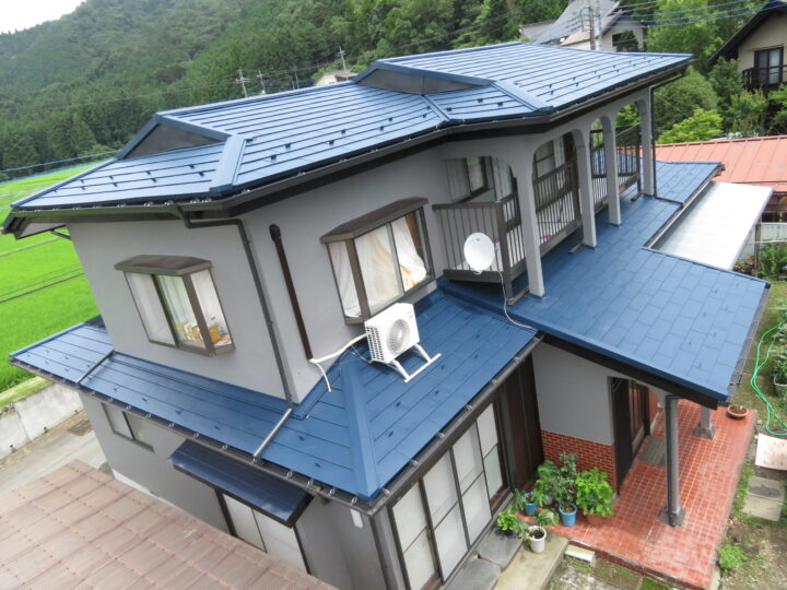 栃木県日光市 T様邸 屋根葺き替え工事『INAGAKI IC ひらぶきヒランビー220』