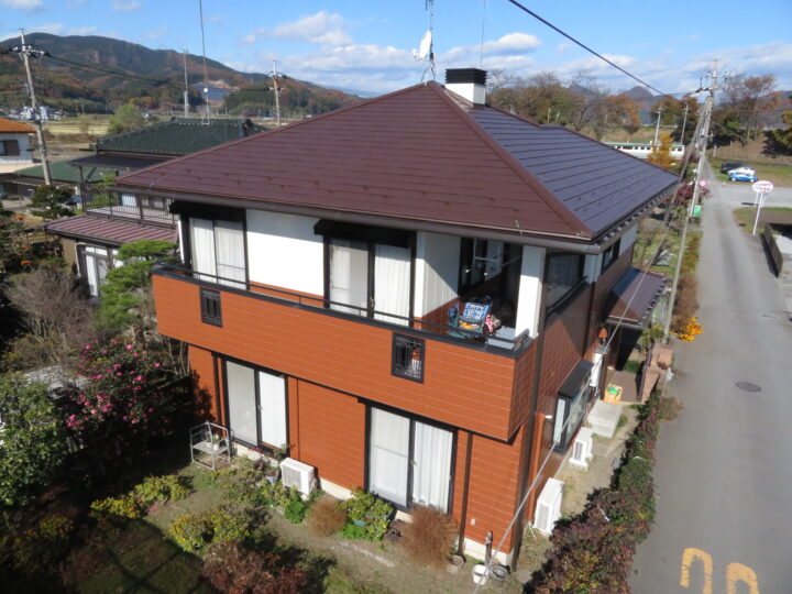 栃木県宇都宮市 M様邸 栃木県さくら市 M様邸 屋根カバー工法『INAGAKI ICひらぶき ヒランビー220』・ベランダ防水工事