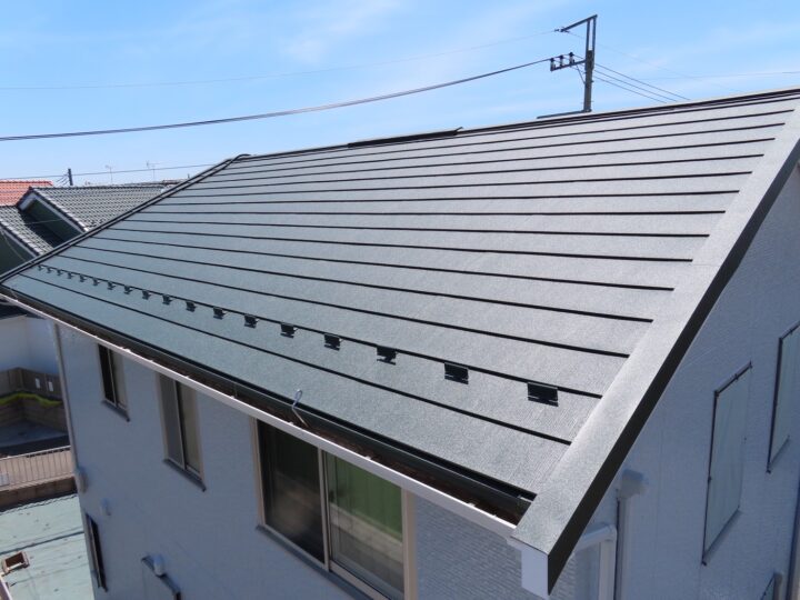 栃木県宇都宮市 A様邸 屋根カバー工法『アイジー工業 スーパーガルテクト』